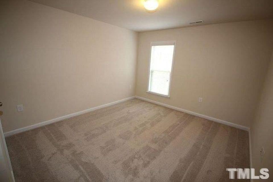 410 Chanson Dr - Photo 7 of 16