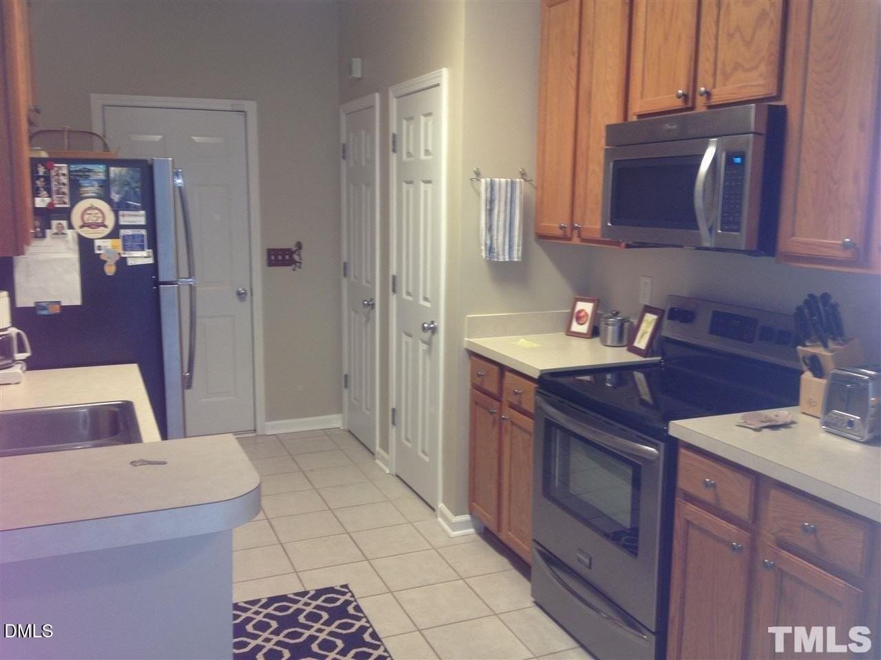 1414 Crimson Creek Dr - Photo 5 of 10