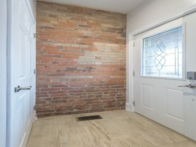 82 Barton Avenue - Photo 2 of 20