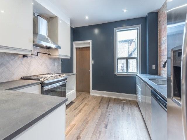 82 Barton Avenue - Photo 4 of 20