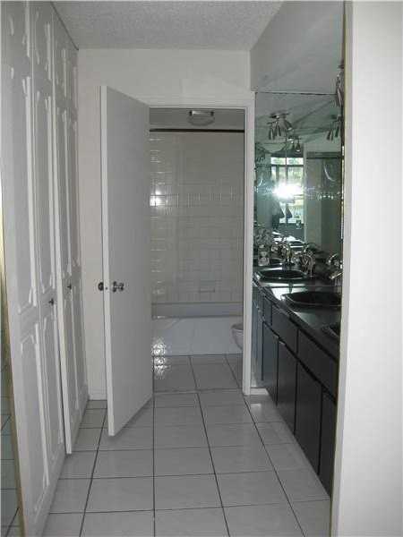 3750 Inverrary Dr #1B - Photo 2 of 5