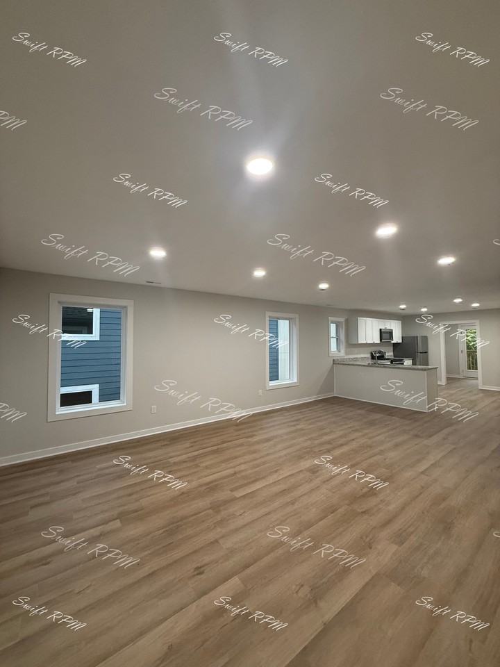 1036 Oakland Ave #1 - Photo 3 of 23