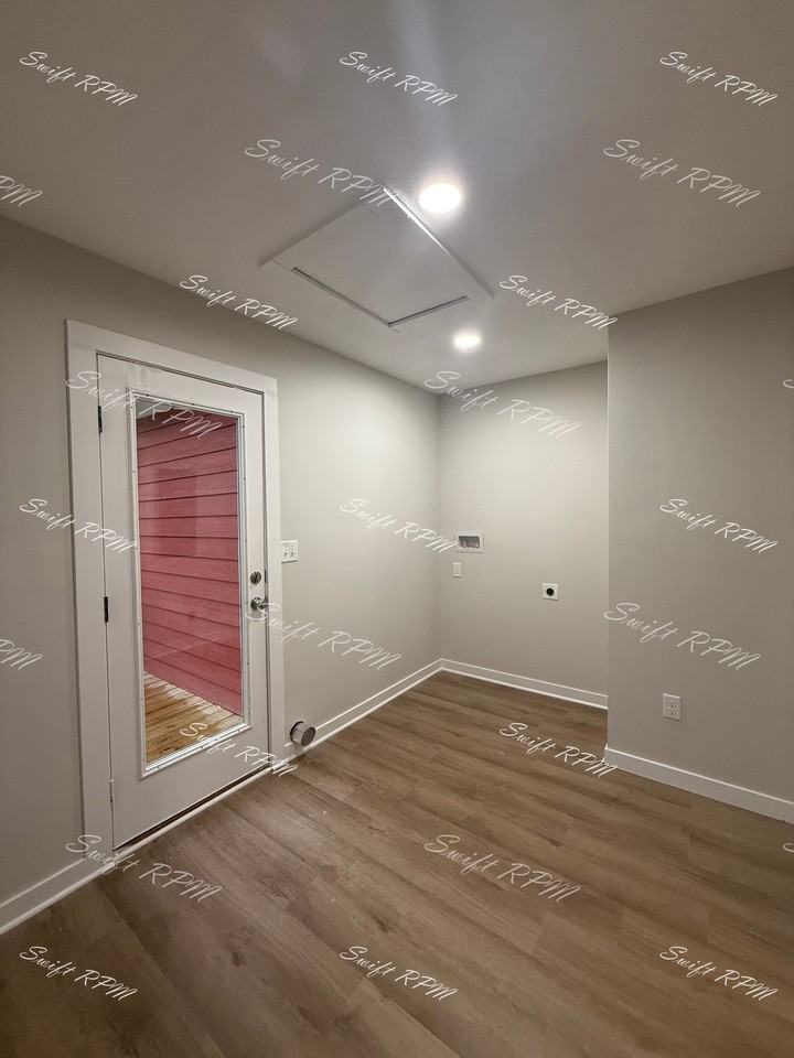 1036 Oakland Ave #1 - Photo 7 of 23
