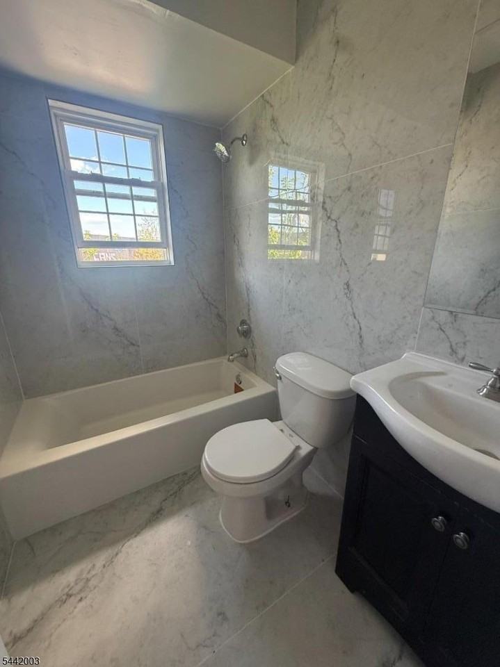 335 Broadway - Photo 5 of 14