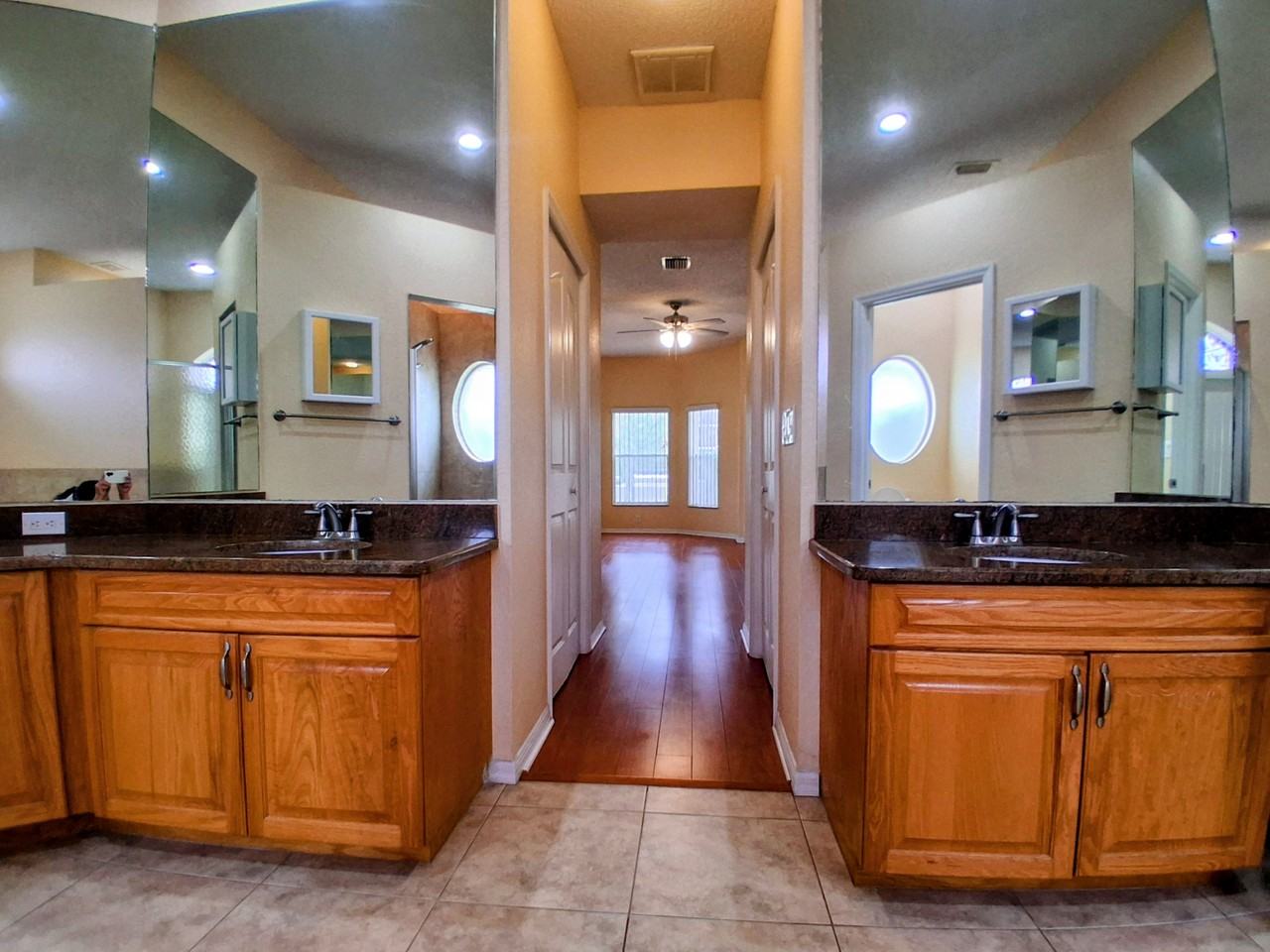 3392 St Ives Blvd - Photo 5 of 33