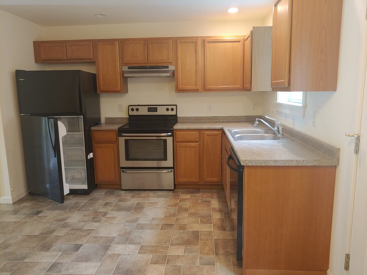 3 Stonewall Ln - Photo 3 of 18