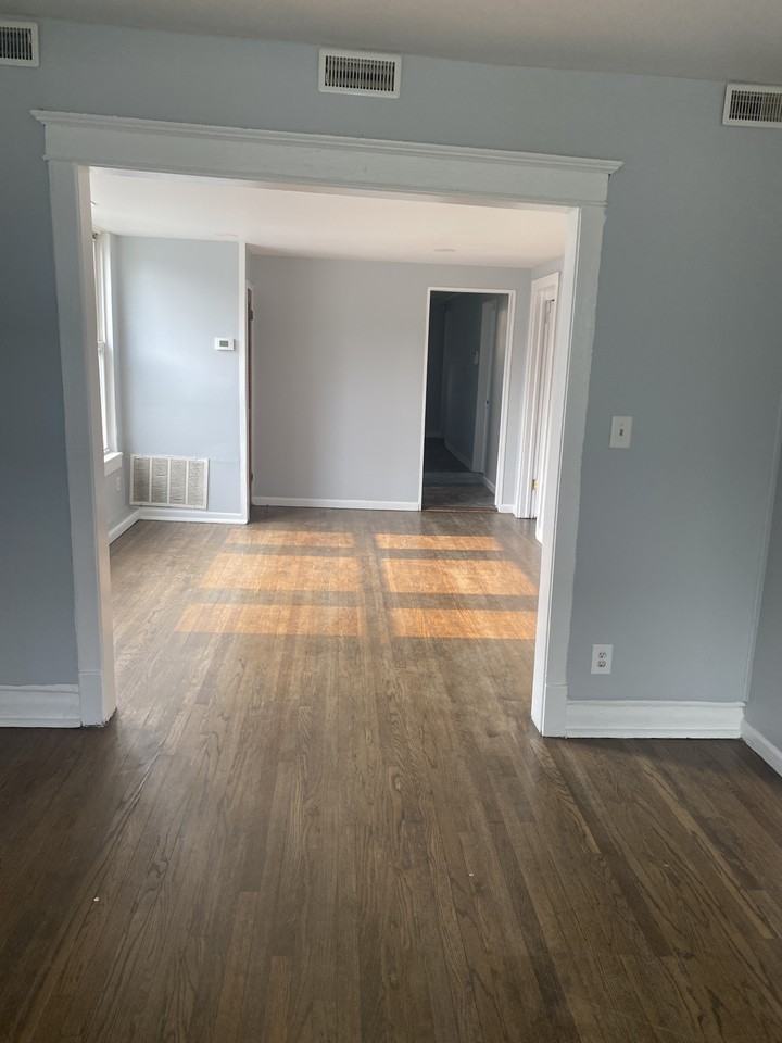 2704 E 77th St Unit 2 - Photo 2 of 9