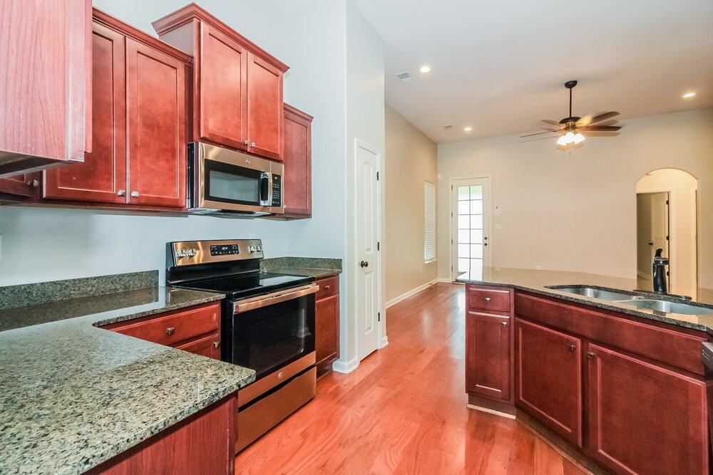 140 Hidden Meadows Ln - Photo 7 of 16