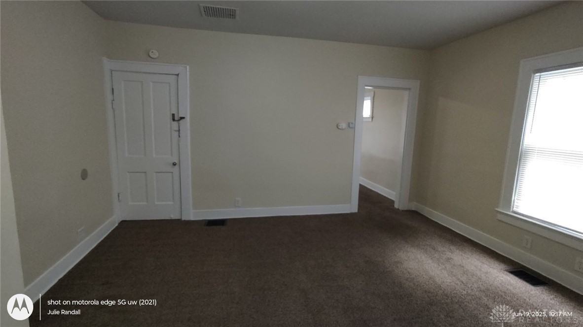 1131 W High St - Photo 6 of 14