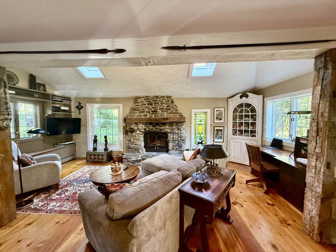 718 River Rd - Photo 6 of 29