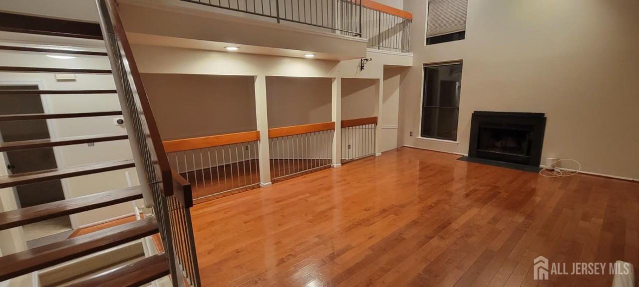 24 Cotoneaster Ct - Photo 2 of 18