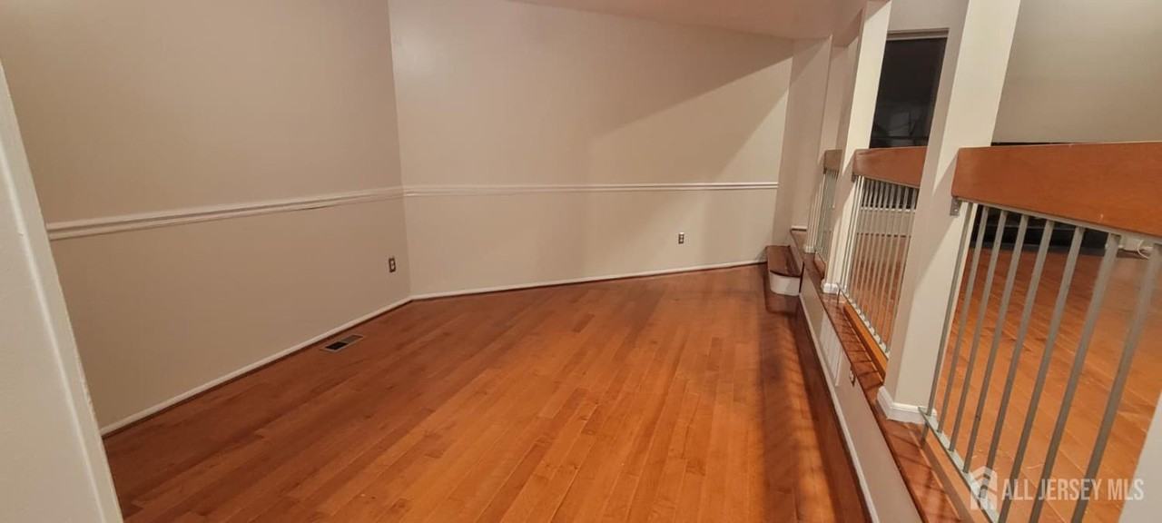 24 Cotoneaster Ct - Photo 4 of 18