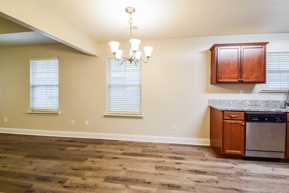 3257 E Hartland Dr - Photo 6 of 16