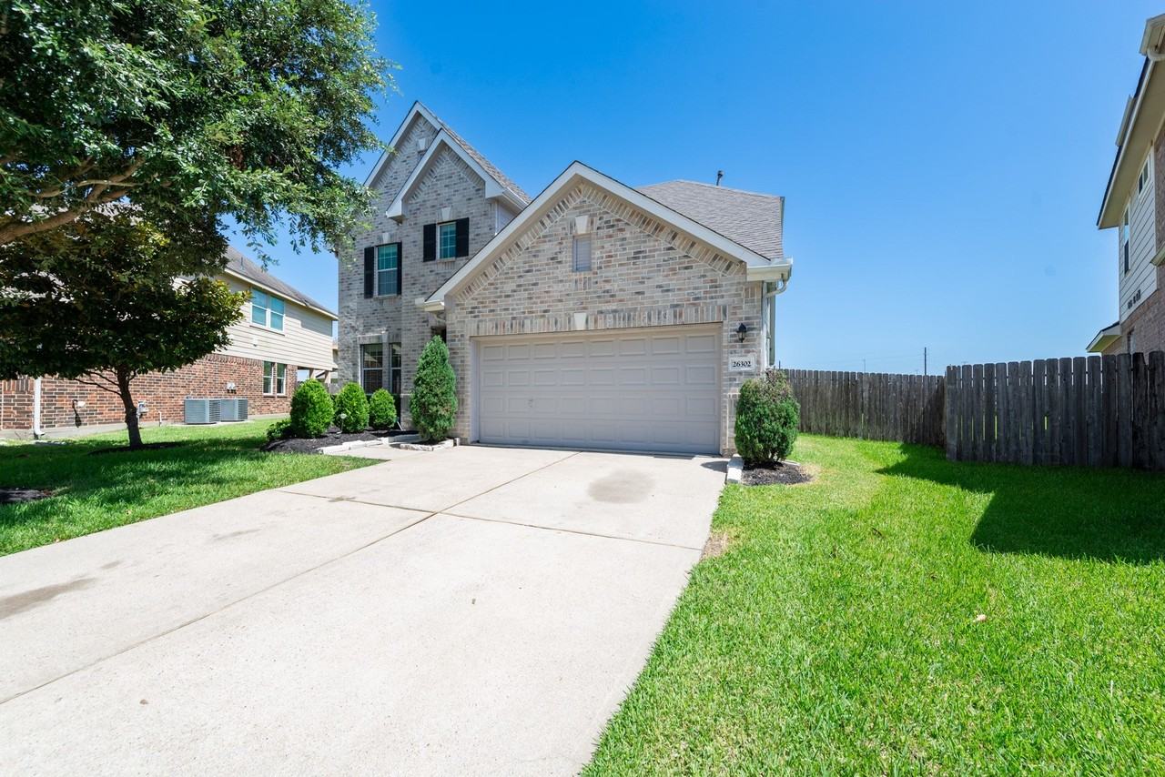 26302 Fox Ridge Ln - Photo 3 of 35