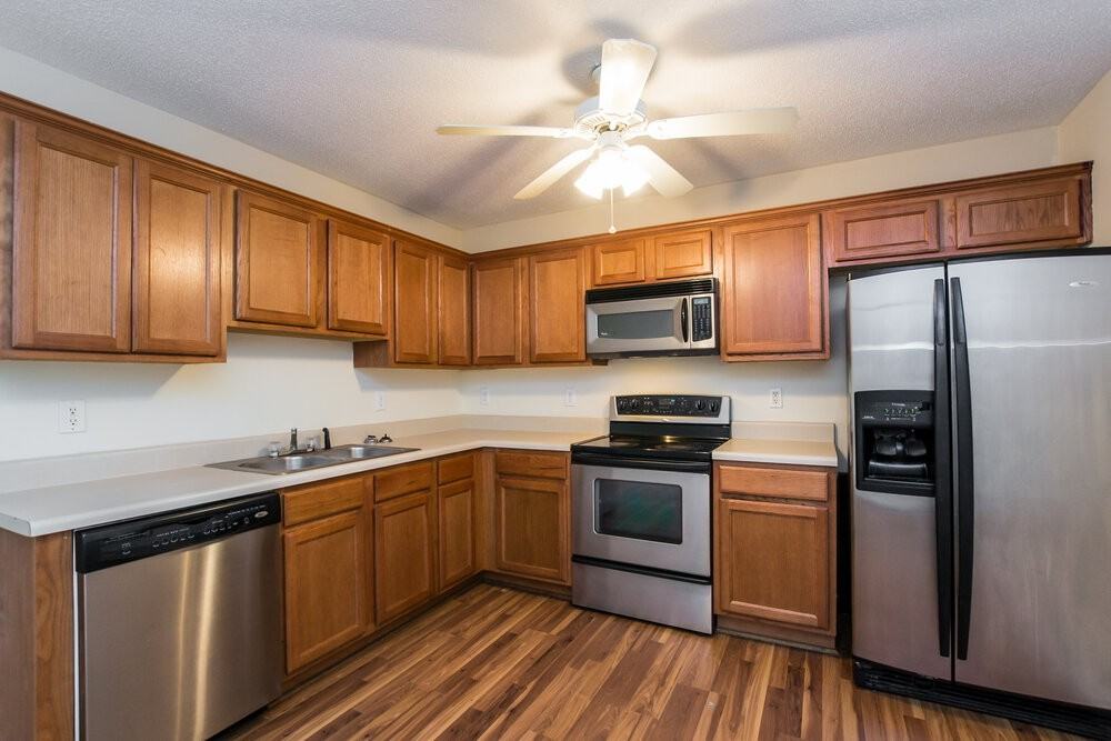 52 Middleton Ct - Photo 6 of 15