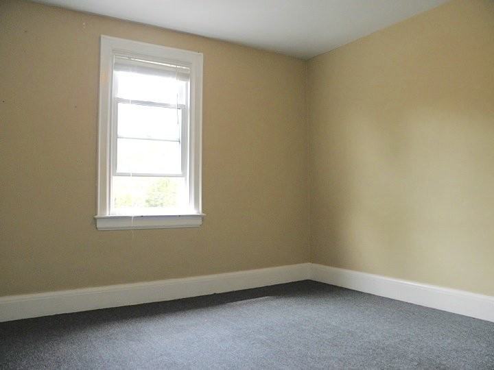 16 Park St - Photo 7 of 9