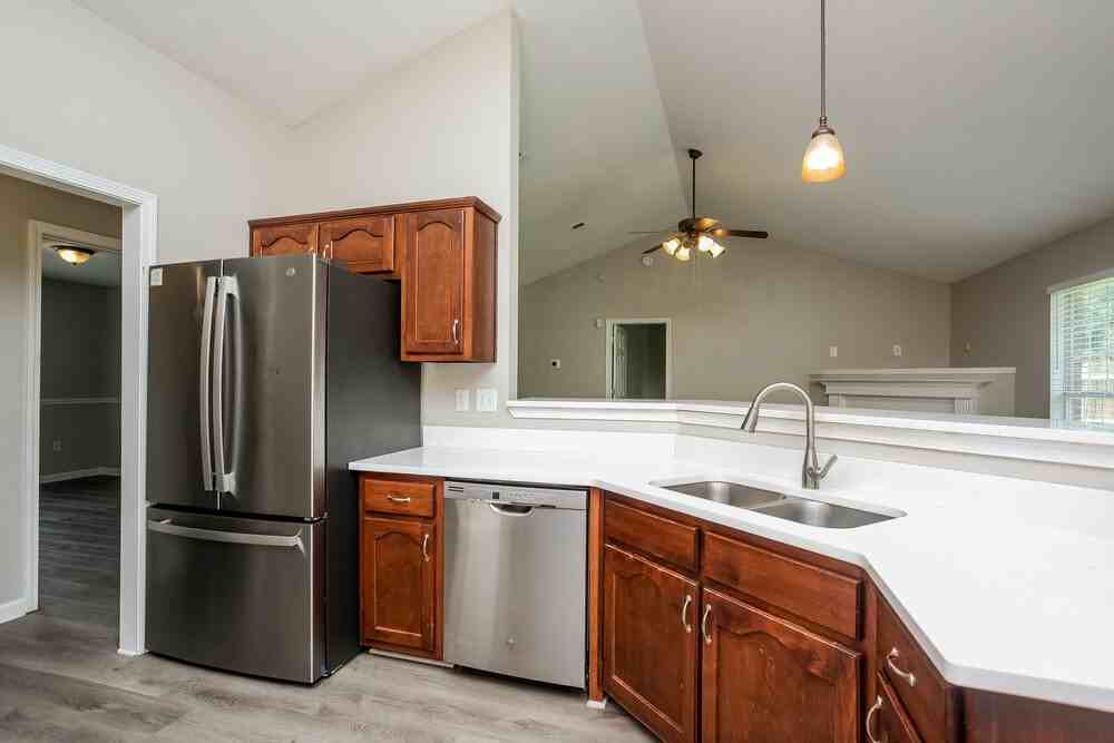 1657 Madison Ave - Photo 7 of 17