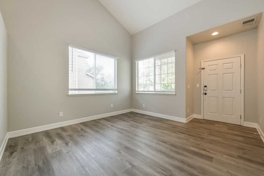 5065 Pelican St - Photo 5 of 17