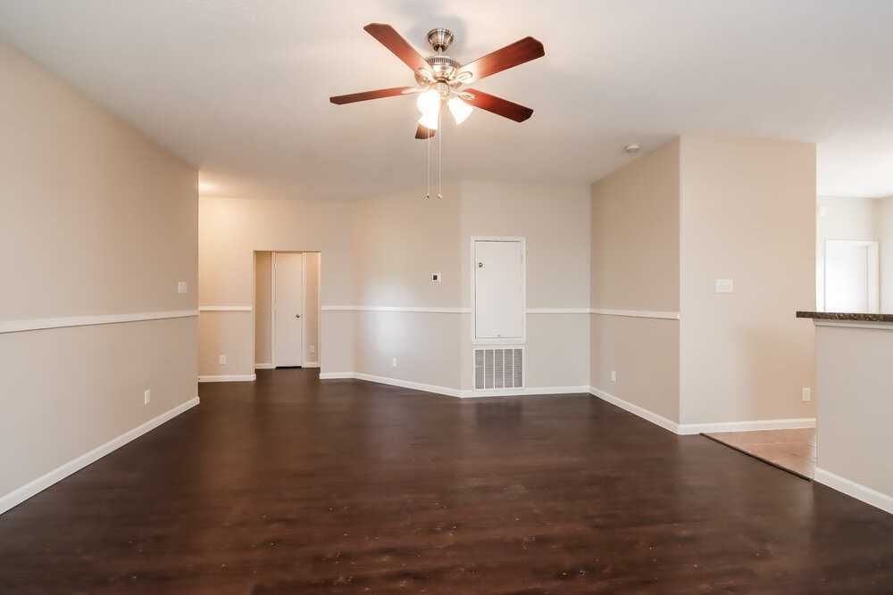 7003 Orchid St - Photo 4 of 16