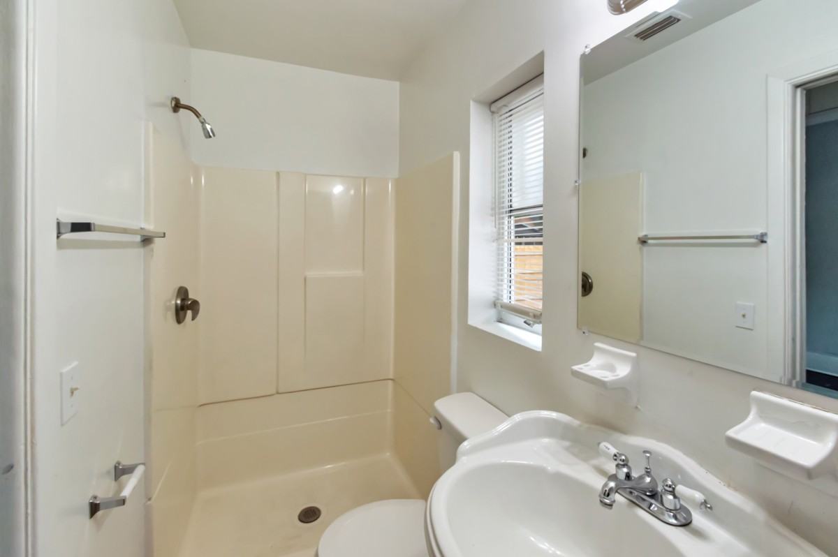 29 W 21st St #1 - Photo 4 of 11