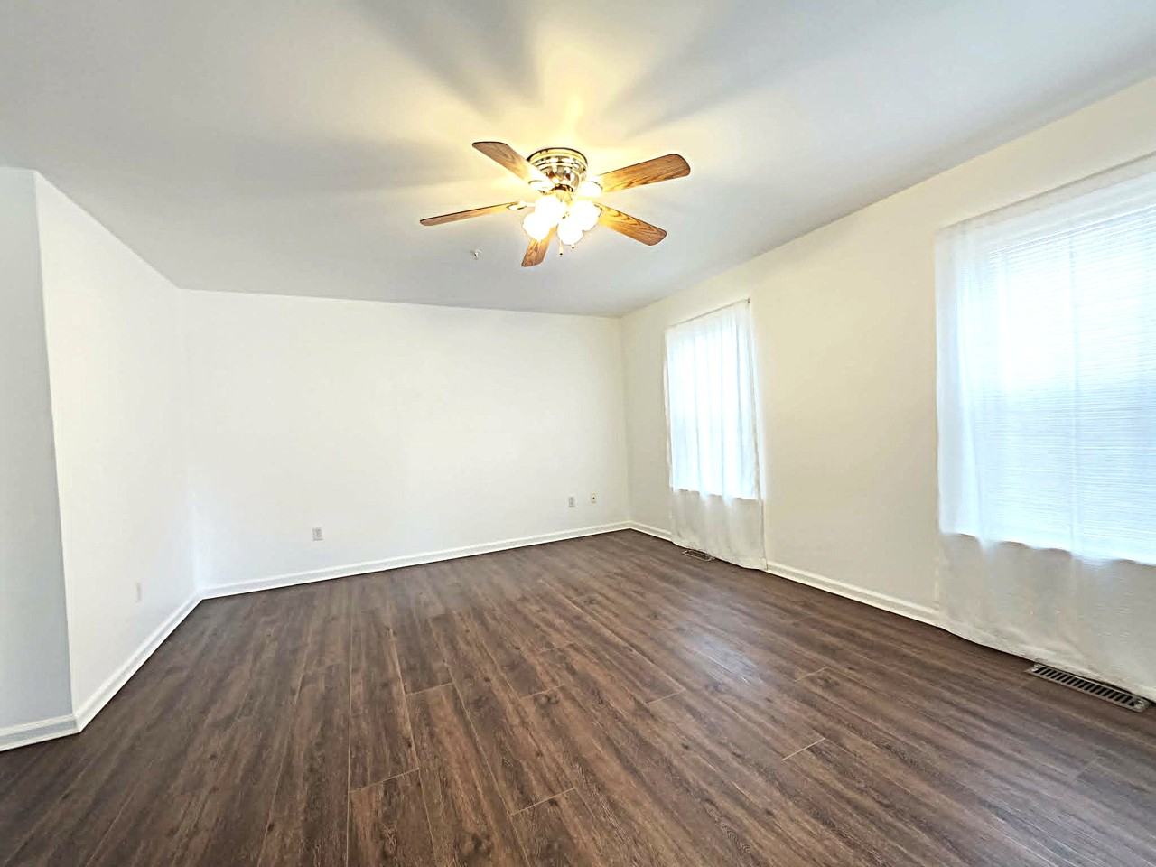 1011 Granite Ct #1 - Photo 3 of 37