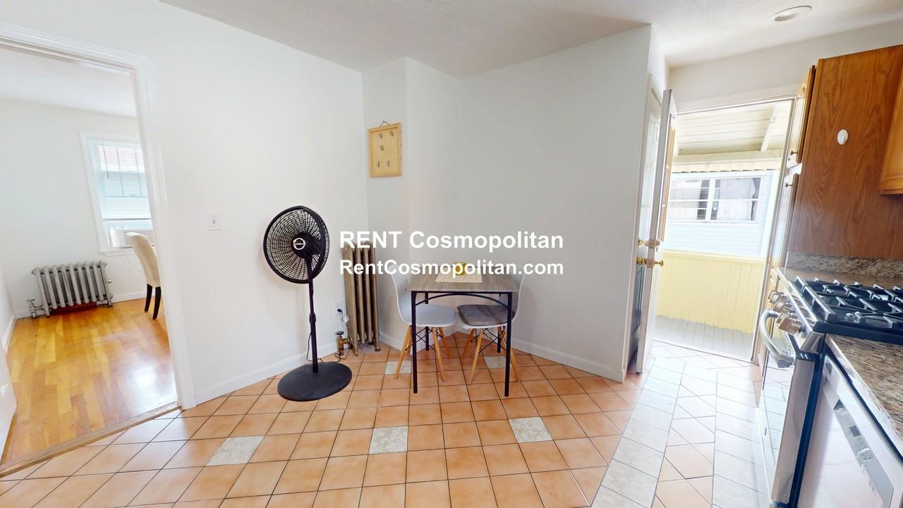 54 Linwood St #2 - Photo 3 of 13