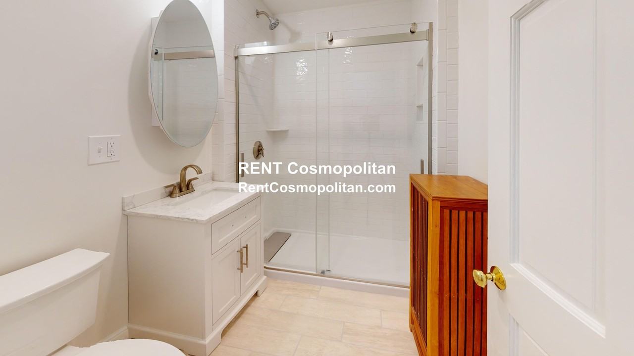 54 Linwood St #2 - Photo 5 of 13