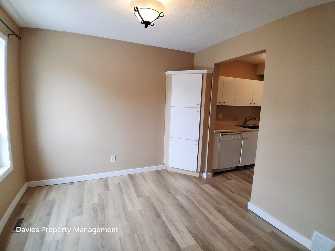 636 Saddleback Road NW - Photo 4 of 21