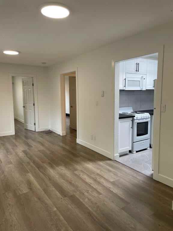 682 Gibsons Way - Photo 4 of 13