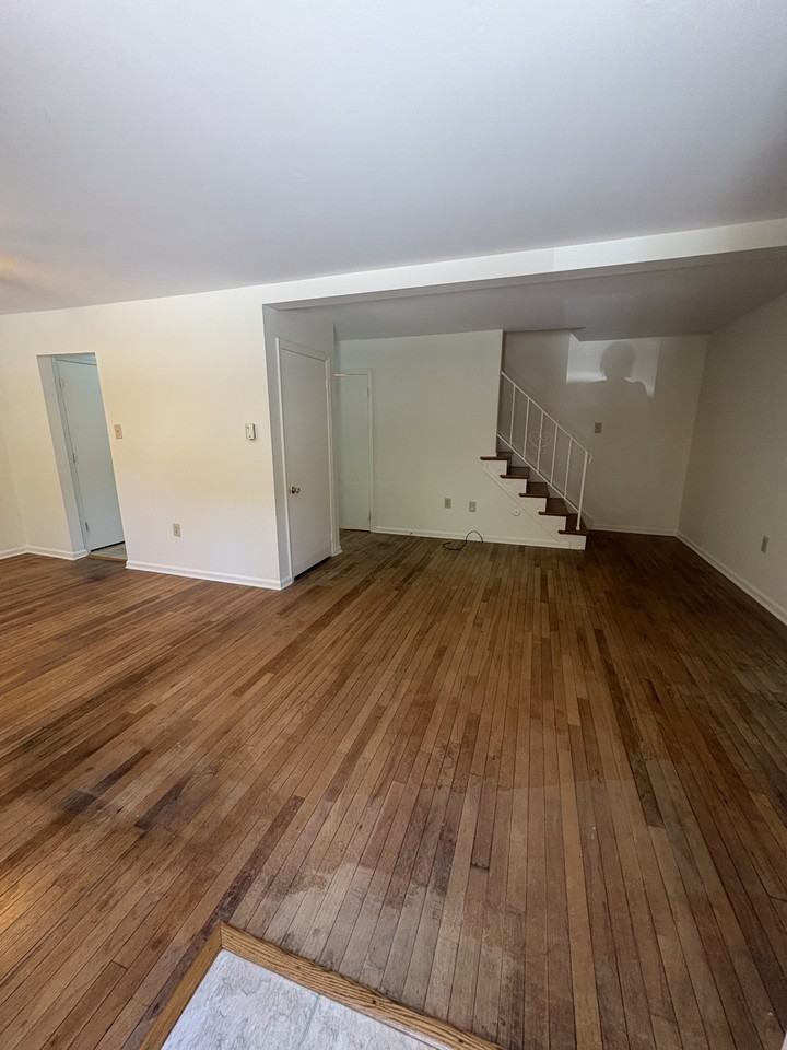 1116 Wayne Ave #1116 - Photo 3 of 19