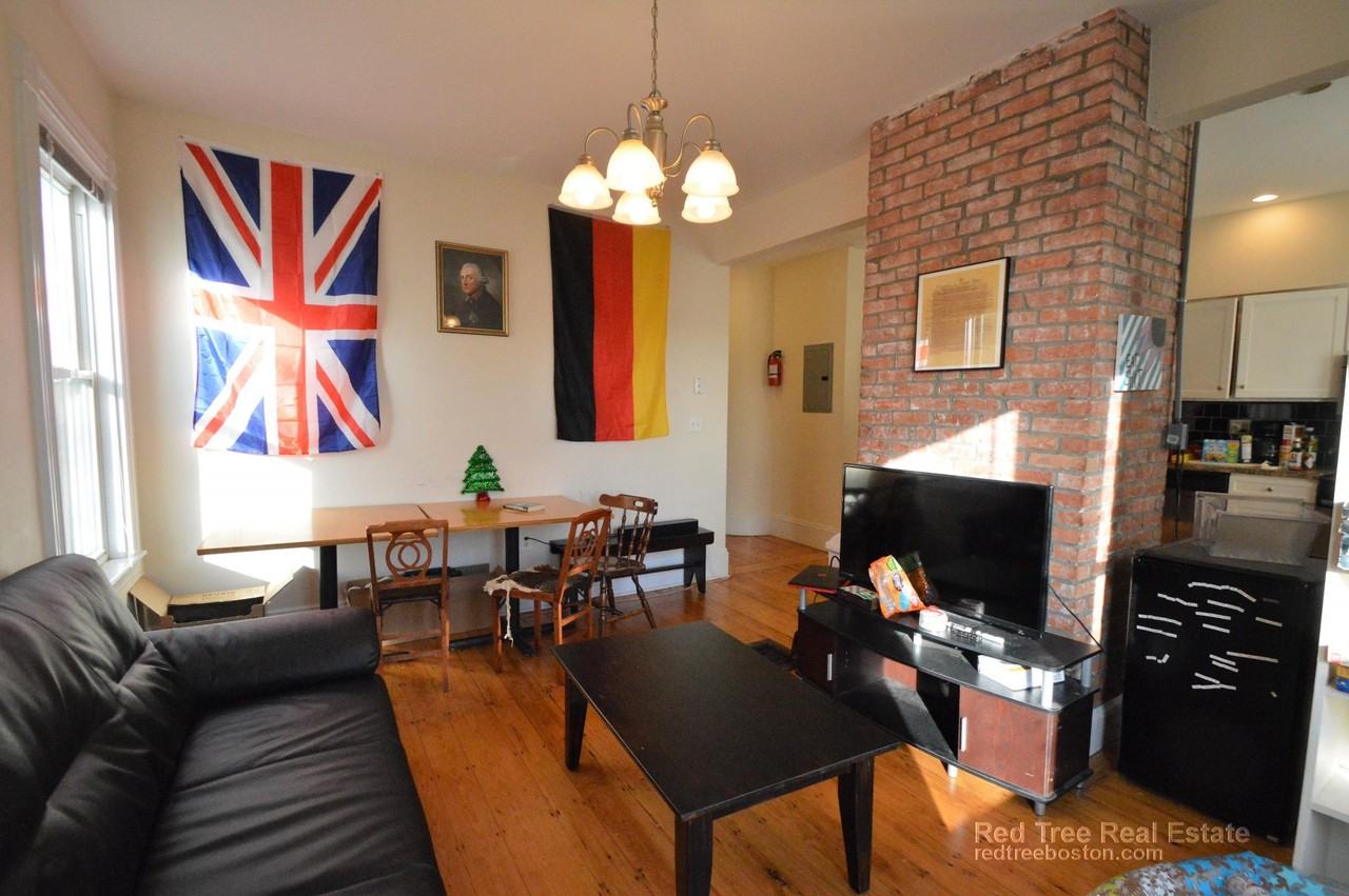 30 Circuit St #1 - Photo 2 of 11
