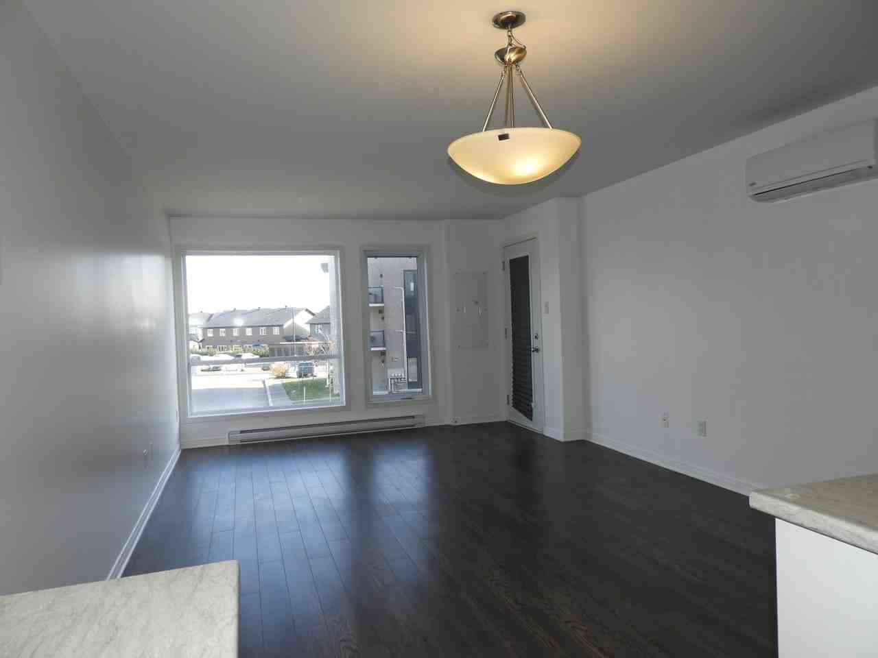 323 Av De L'Hippodrome - Photo 6 of 15