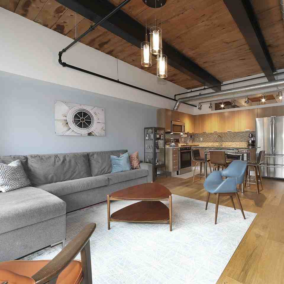 43 Hanna Ave - Photo 2 of 7