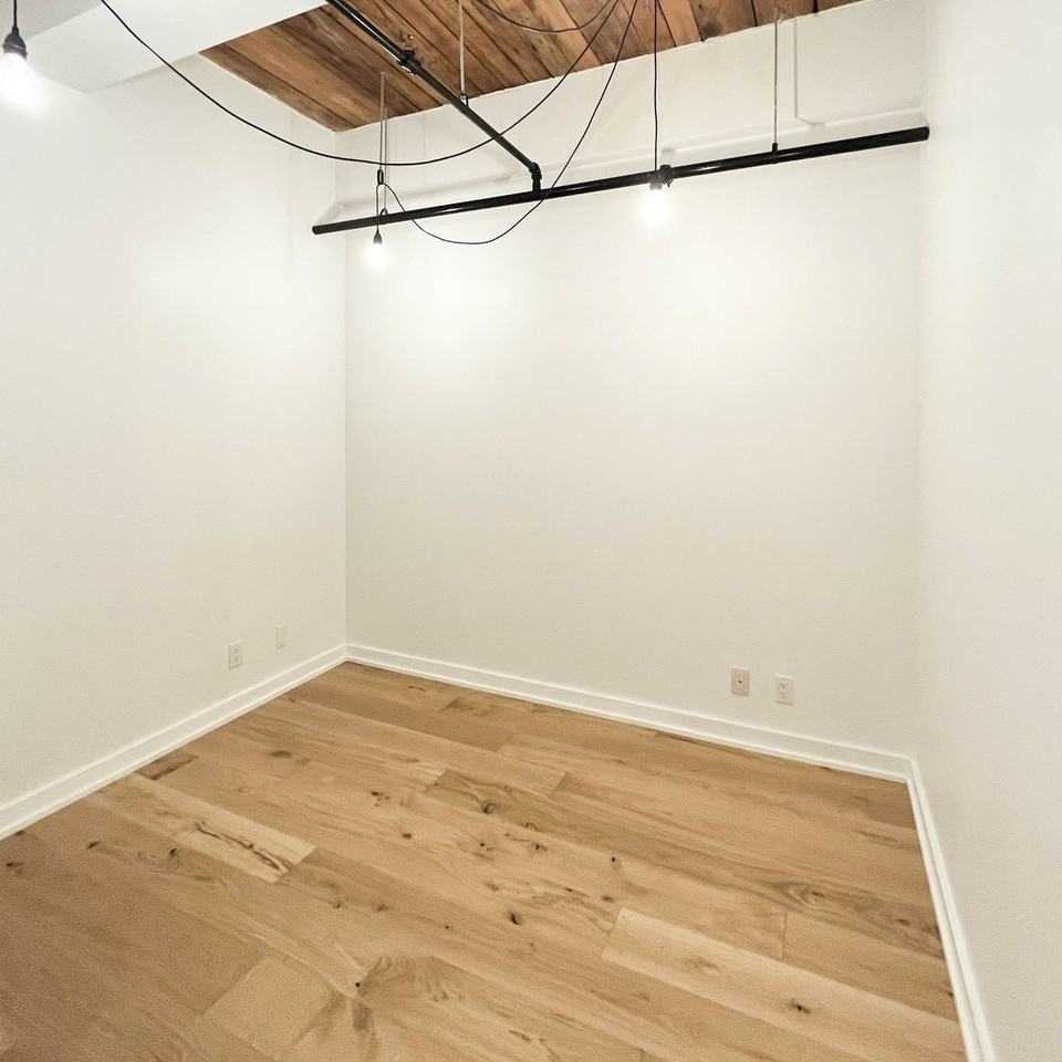 43 Hanna Ave - Photo 6 of 7