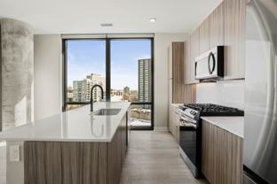 4611 N Broadway St #3-3PH - Photo 1 of 1