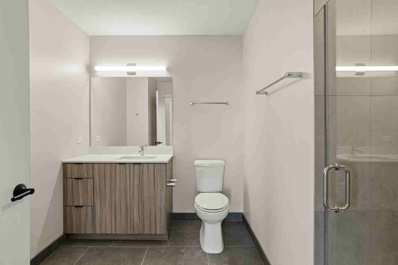 4611 N Broadway St #3-3PH - Photo 6 of 21
