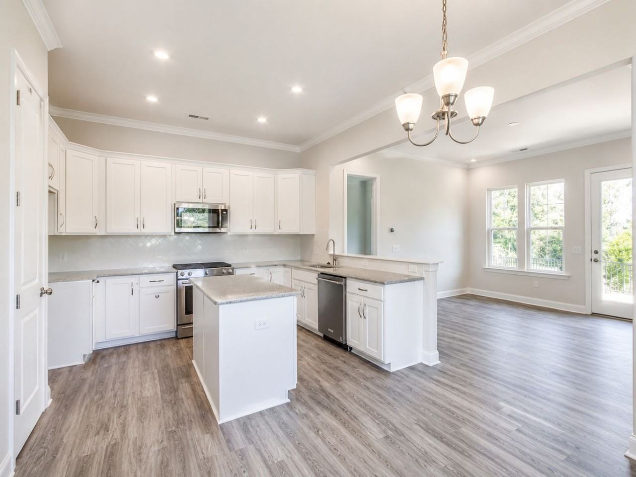 104 Kentmore Dr #1 - Photo 7 of 21