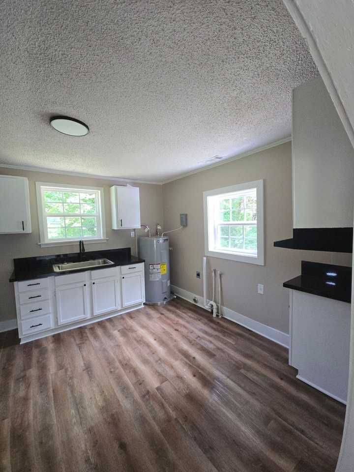 60 Tommy Rd #1 - Photo 3 of 7