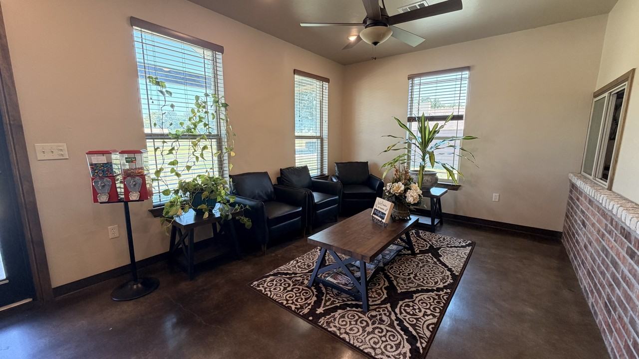 625 N Main St #1 - Photo 5 of 45