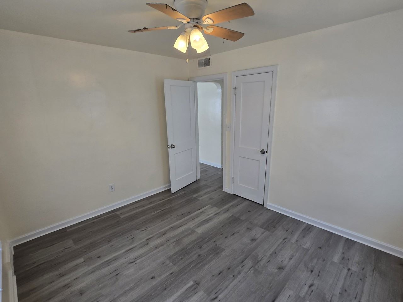 16404 Lotus Dr #1 - Photo 5 of 13