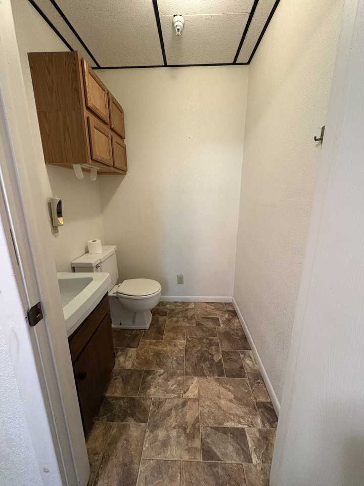 216 W Central Ave #1 - Photo 7 of 8
