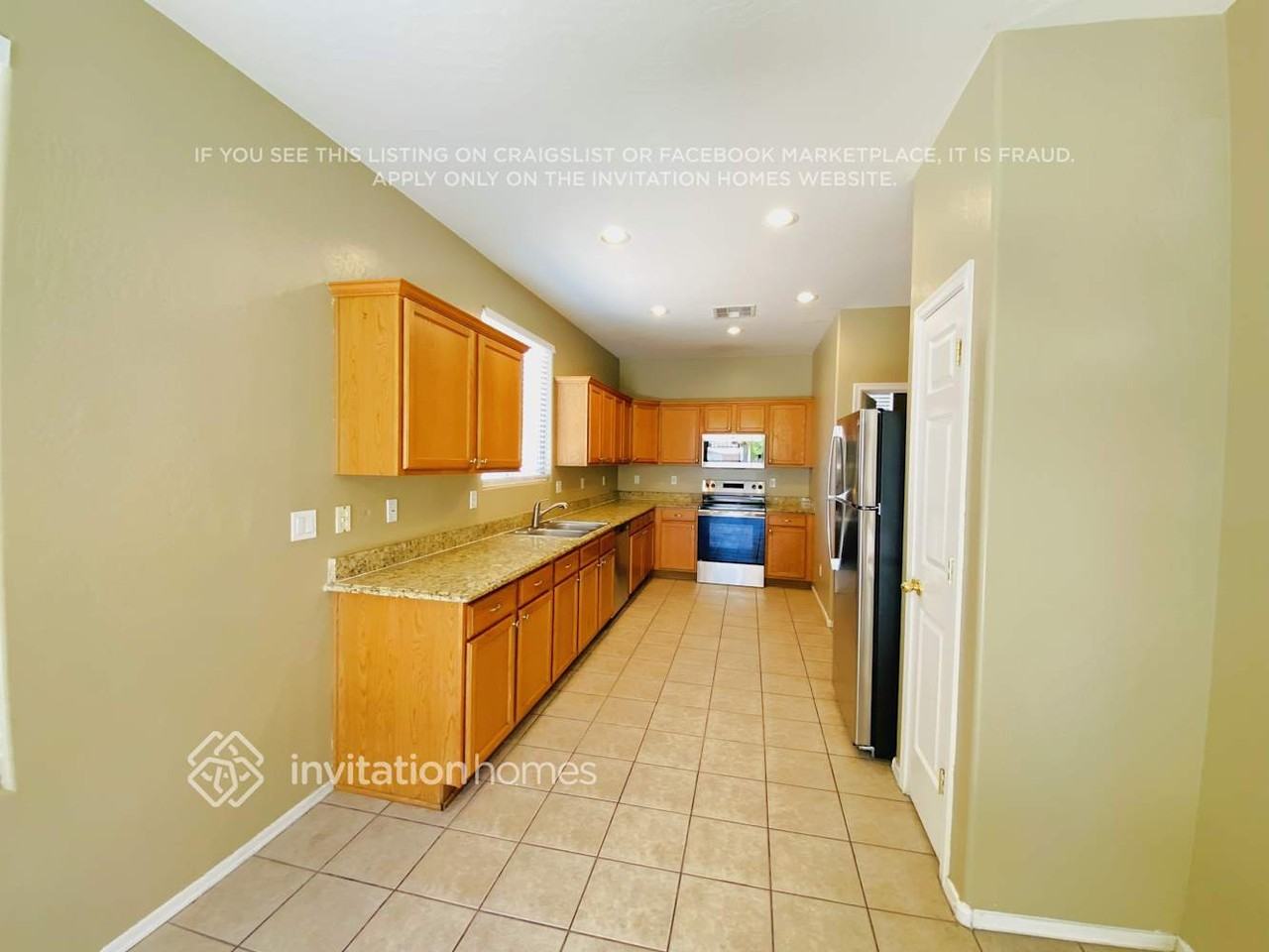2510 E Browning Pl - Photo 6 of 19