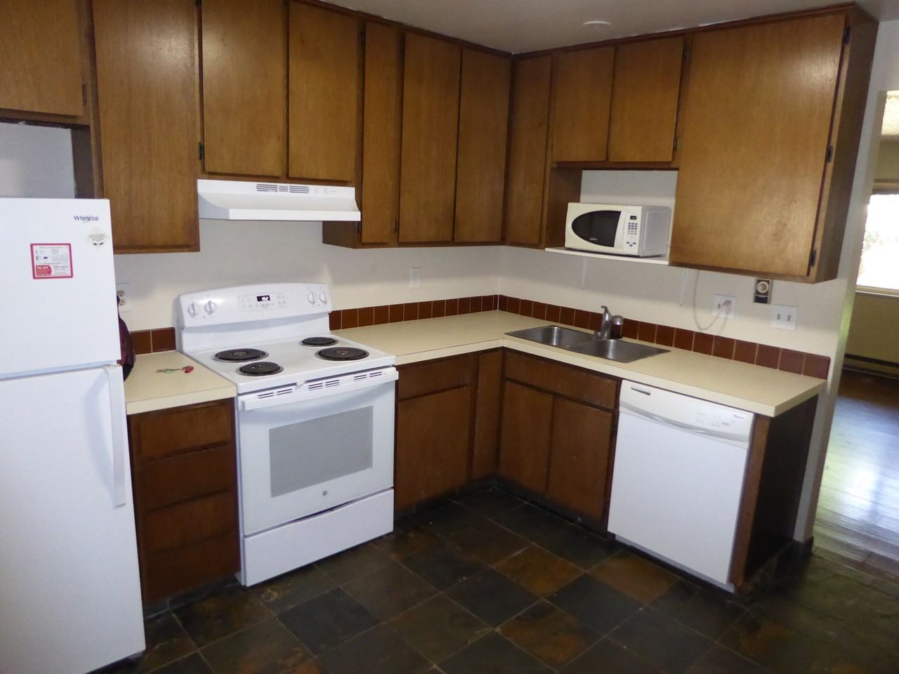 1701 Erin Court ##3 - Photo 7 of 13