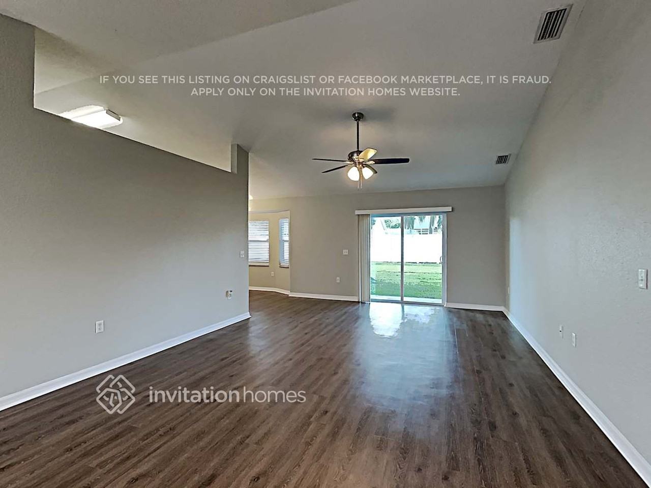 516 Seven Oaks St - Photo 3 of 18