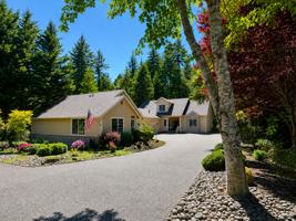 featured image of 6844 Mccormick Woods Dr Sw #1