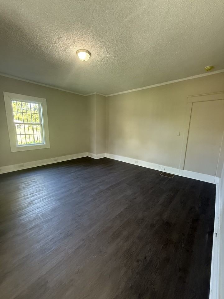 2416 34th Ave N #1 - Photo 4 of 15