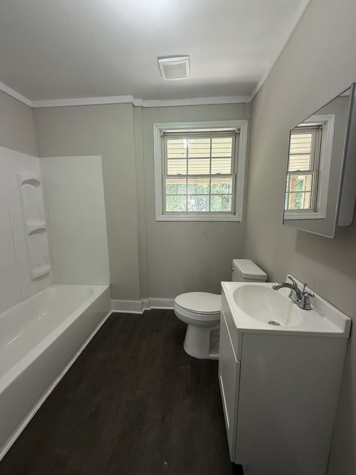 2416 34th Ave N #1 - Photo 6 of 15