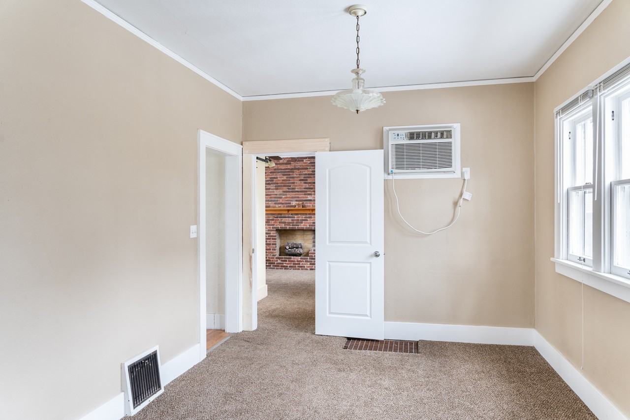 712 W 22nd St #712 - Photo 3 of 50