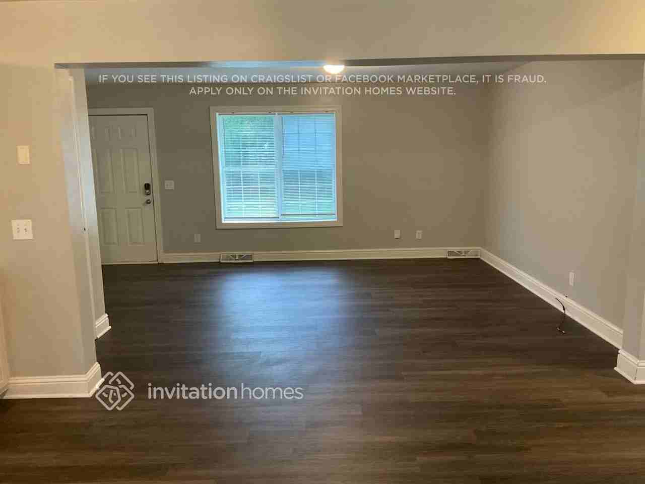 5217 Milhaven Ln - Photo 2 of 16