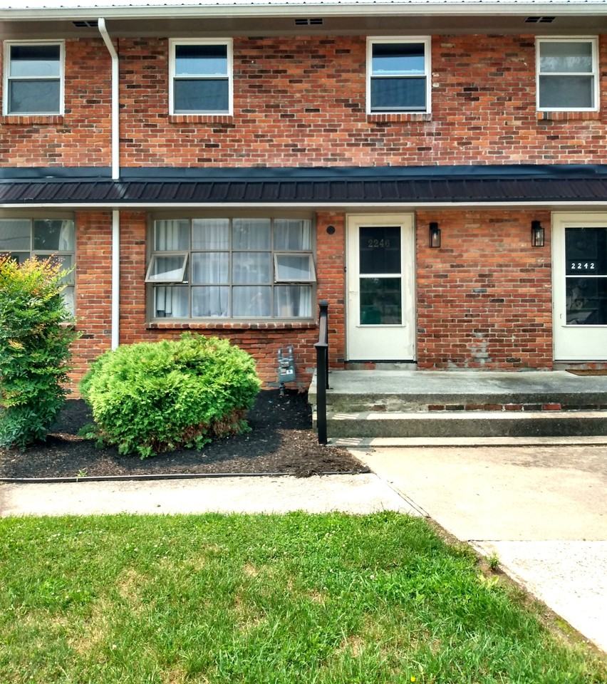 2246 Lincoln Way E #2246